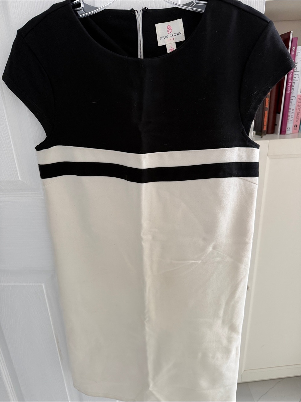 JB by Julie Brown Black and White Colorblock Cap Sleeve Dress